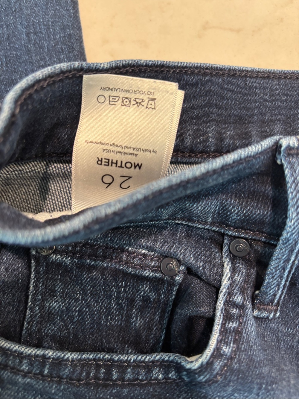 Mother Dark Wash Straight Leg Jeans with Frayed Hem like new size 26 - Picture 5 of 11
